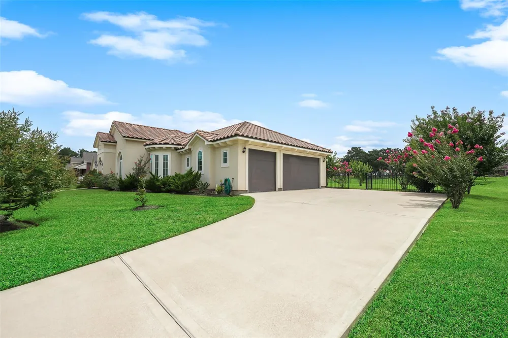 230 Lawrence Marshall Drive Hempstead, TX 77445