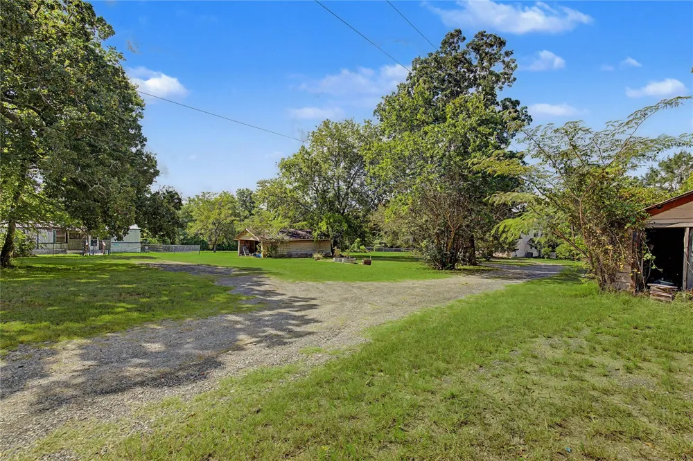 2340 Fm 980 Rd Huntsville, TX 77320