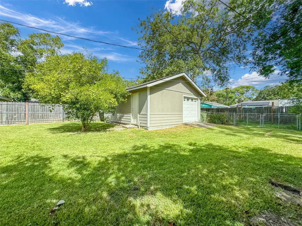 1108 Prune Street La Marque, TX 77568