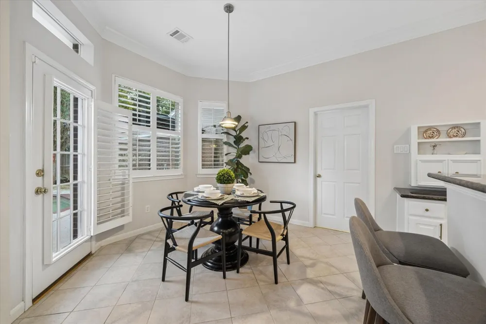 5353 Hidalgo Street Houston, TX 77056
