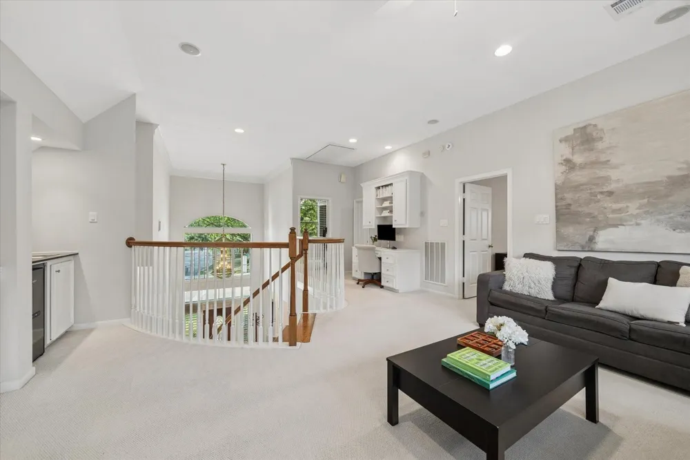 5353 Hidalgo Street Houston, TX 77056