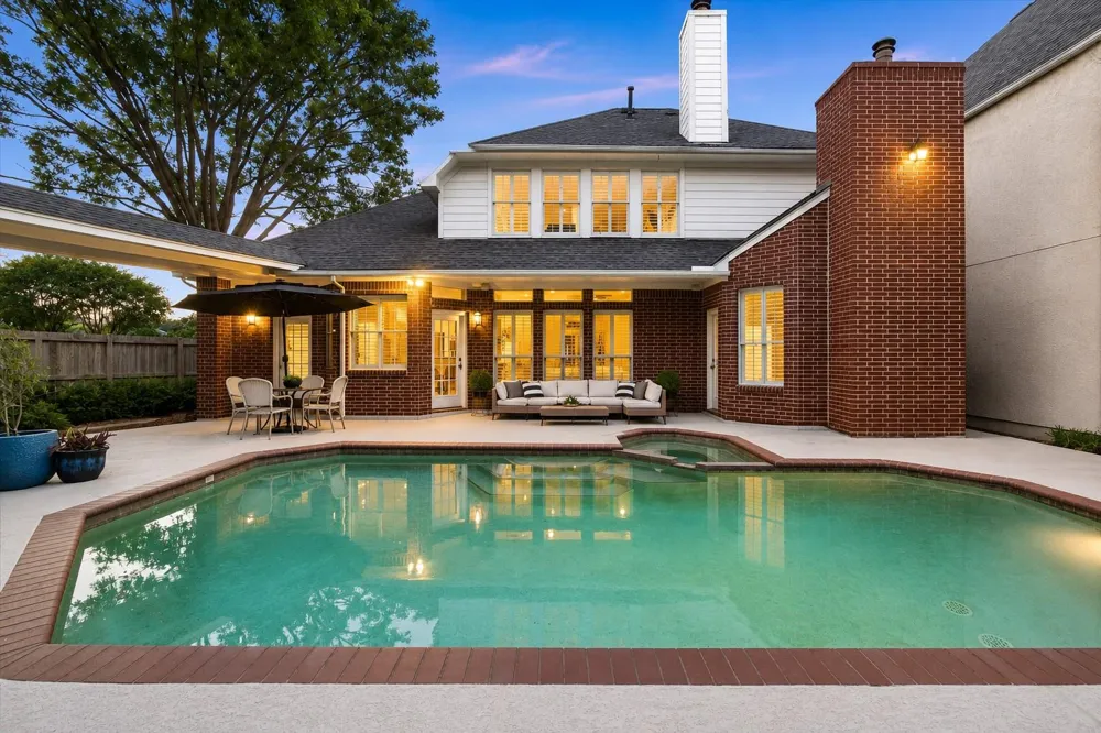 5353 Hidalgo Street Houston, TX 77056