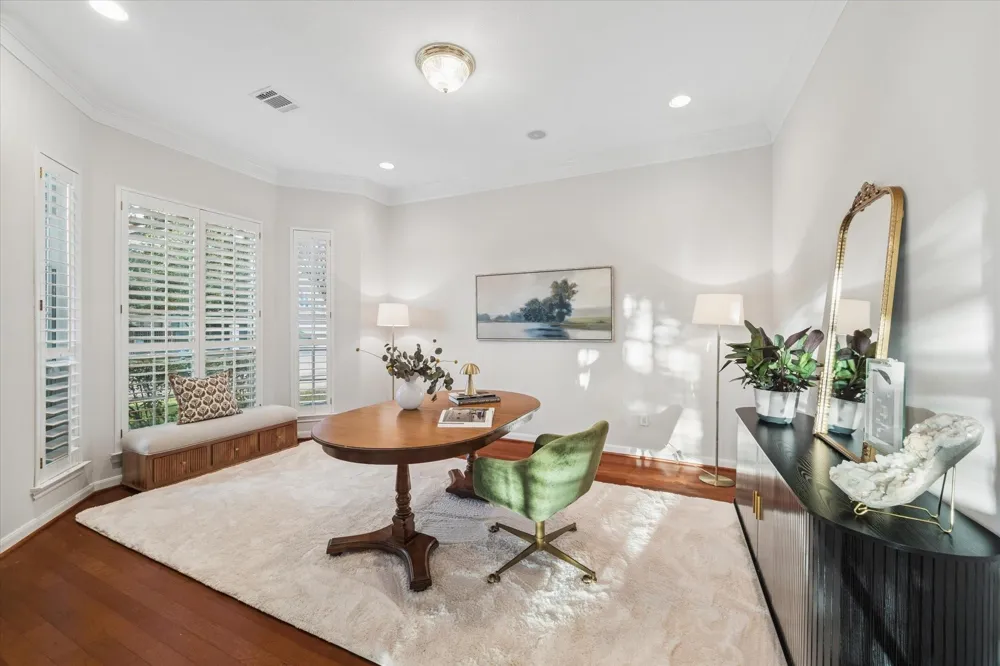 5353 Hidalgo Street Houston, TX 77056