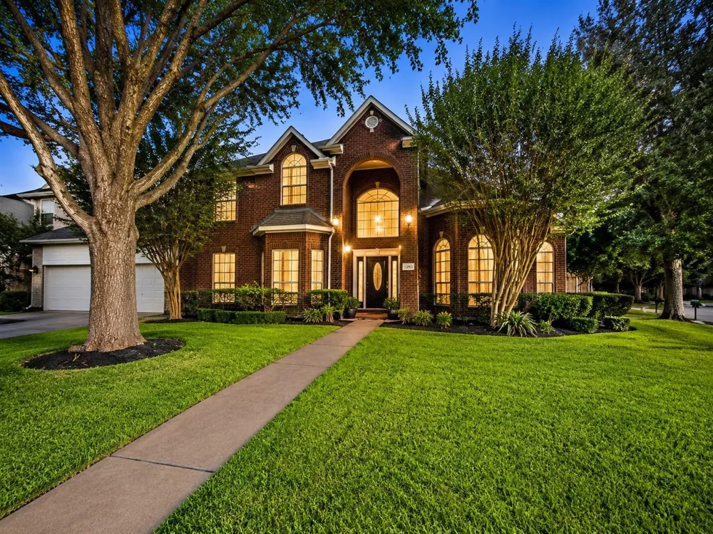 5353 Hidalgo Street Houston, TX 77056