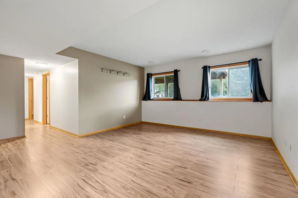 11863 86th Avenue Maple Grove, MN 55369