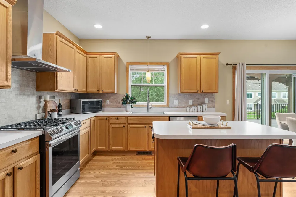 11863 86th Avenue Maple Grove, MN 55369