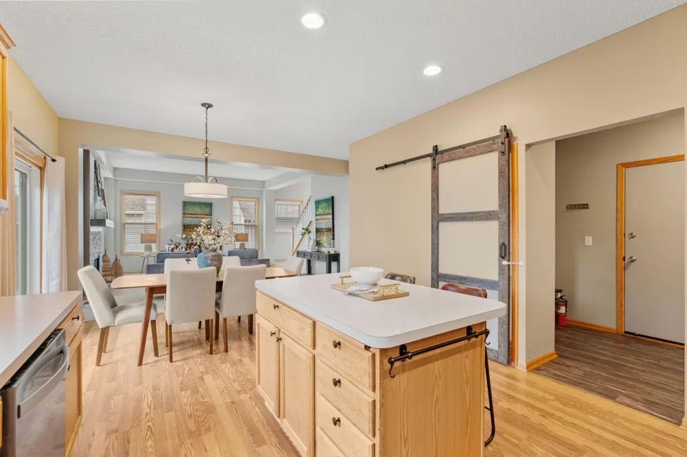 11863 86th Avenue Maple Grove, MN 55369
