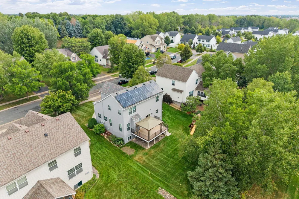 11863 86th Avenue Maple Grove, MN 55369