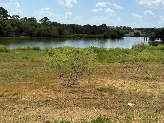 4412 Leslies Way Dickinson, TX 77539