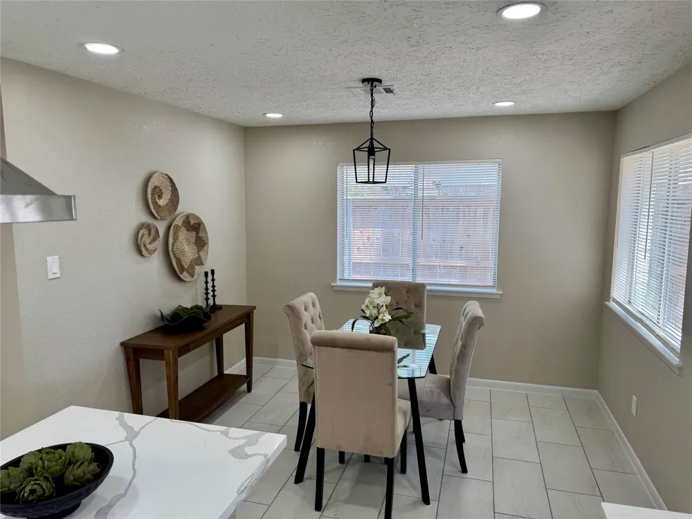 4231 Meadowbank Drive Seabrook, TX 77586