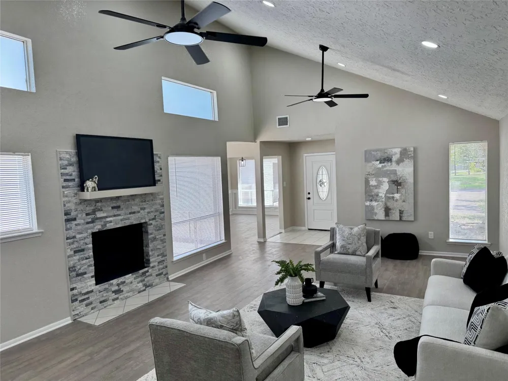 4231 Meadowbank Drive Seabrook, TX 77586