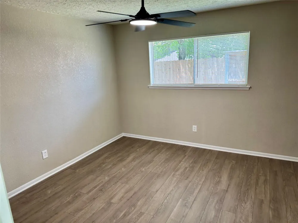 4231 Meadowbank Drive Seabrook, TX 77586