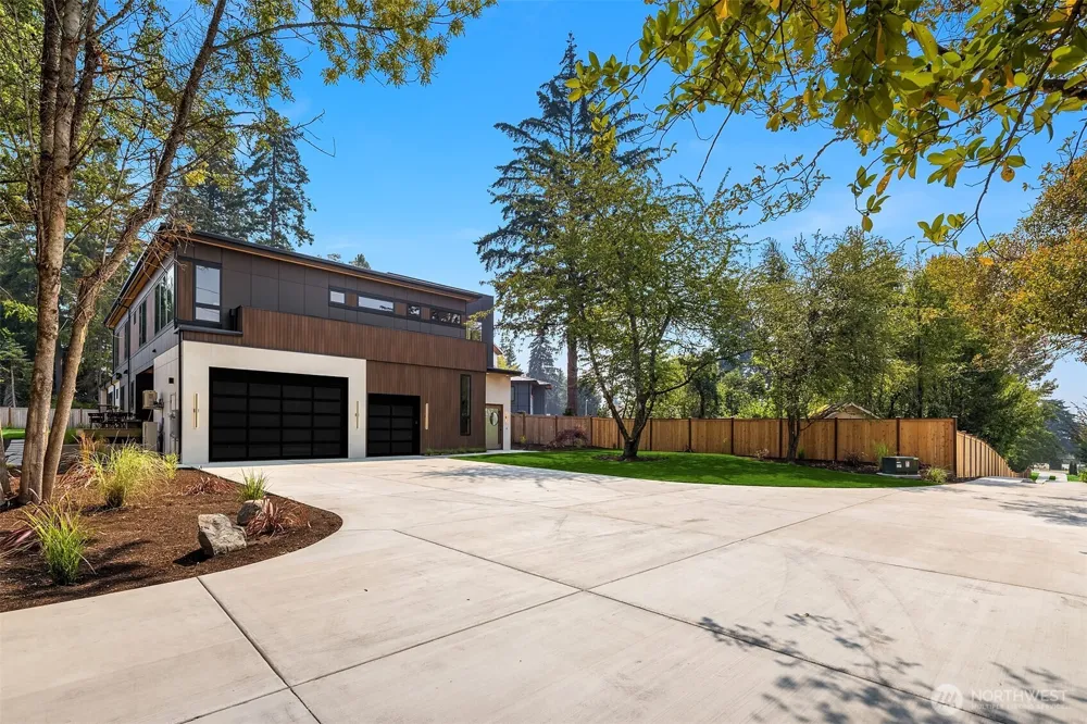 2303 123rd Place SE Bellevue, WA 98005