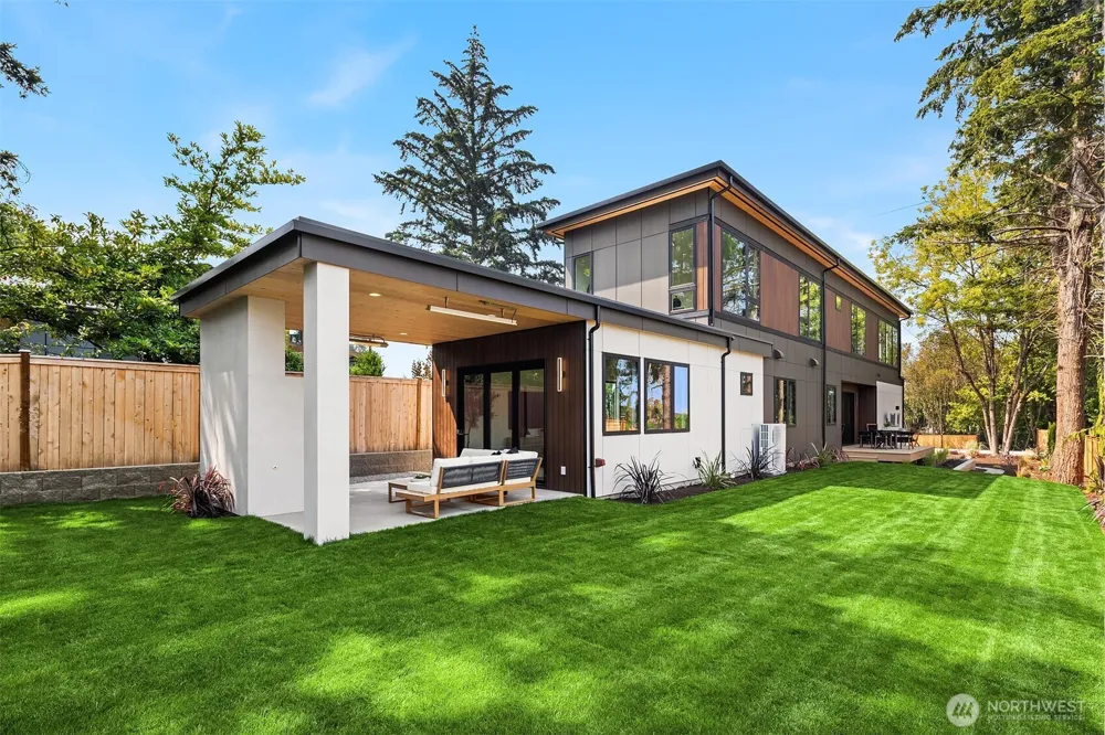2303 123rd Place SE Bellevue, WA 98005