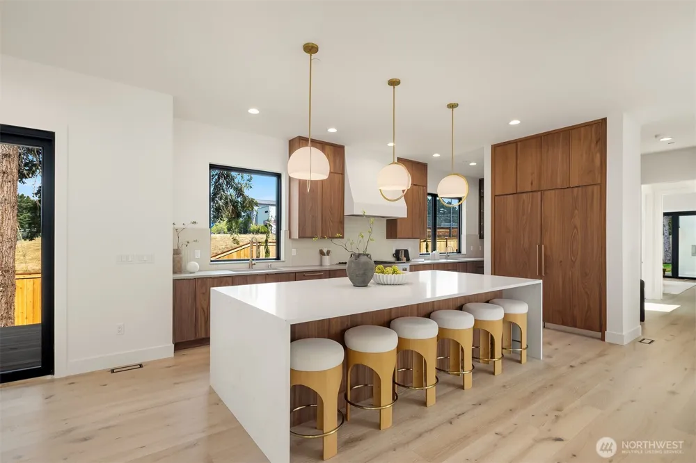 2303 123rd Place SE Bellevue, WA 98005