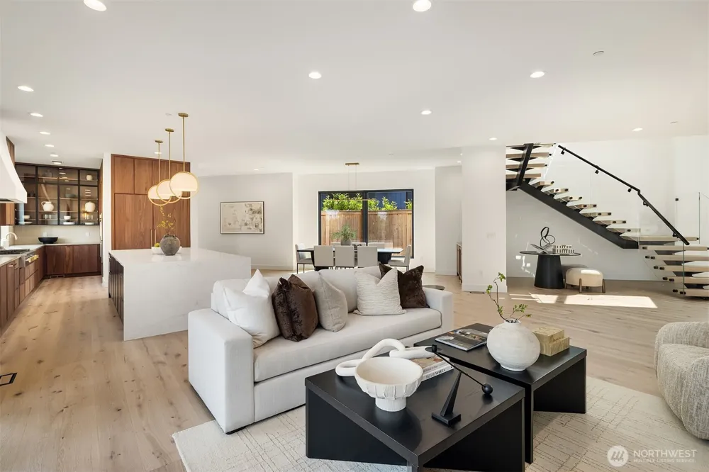2303 123rd Place SE Bellevue, WA 98005