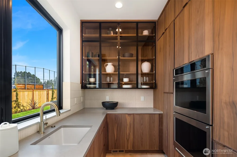 2303 123rd Place SE Bellevue, WA 98005
