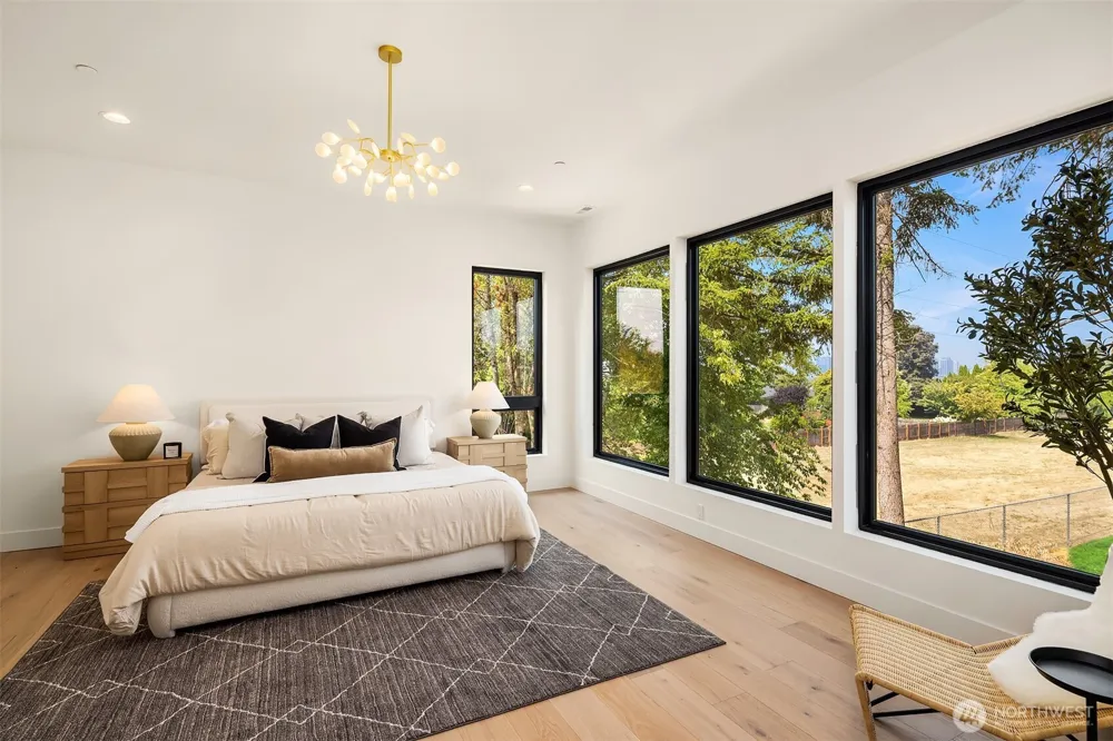 2303 123rd Place SE Bellevue, WA 98005