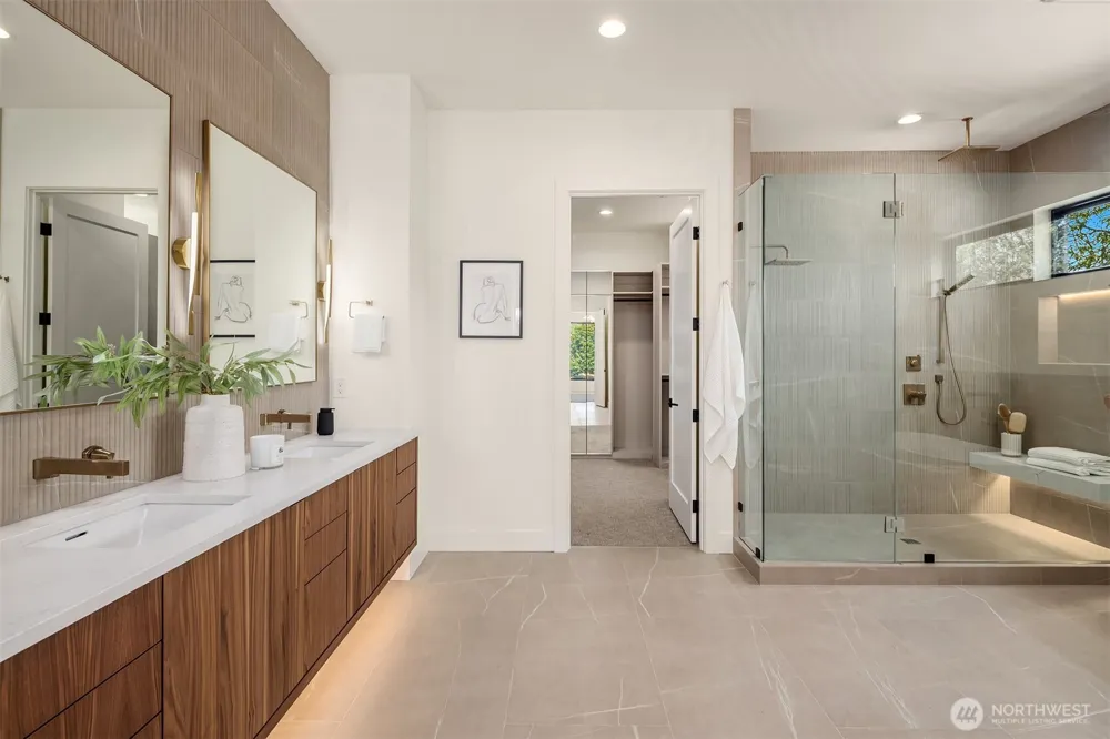 2303 123rd Place SE Bellevue, WA 98005