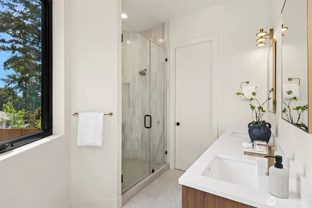 2303 123rd Place SE Bellevue, WA 98005