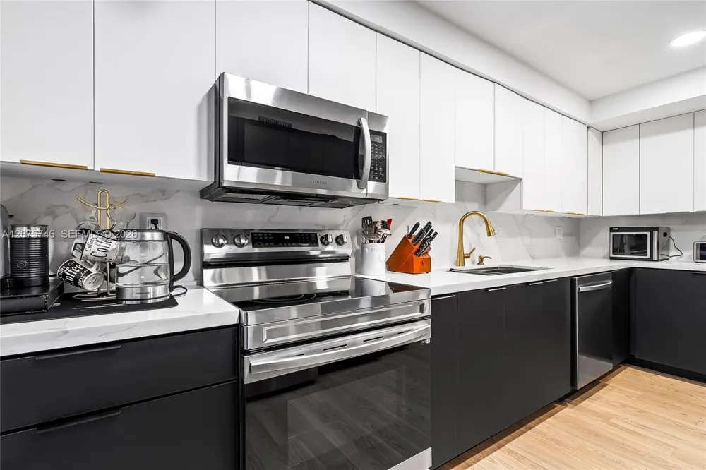 600 Three Islands Blvd #305 Hallandale Beach, FL 33009