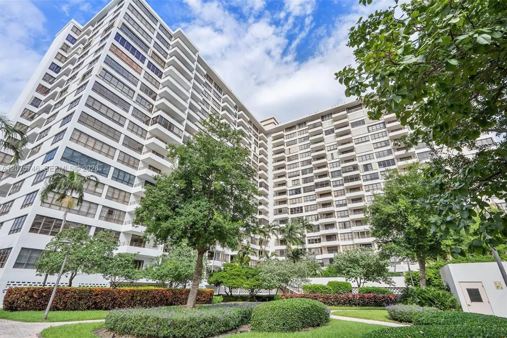 600 Three Islands Blvd #305 Hallandale Beach, FL 33009