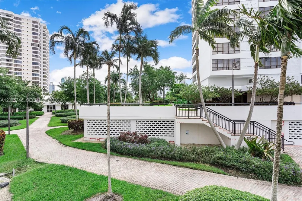 600 Three Islands Blvd #305 Hallandale Beach, FL 33009