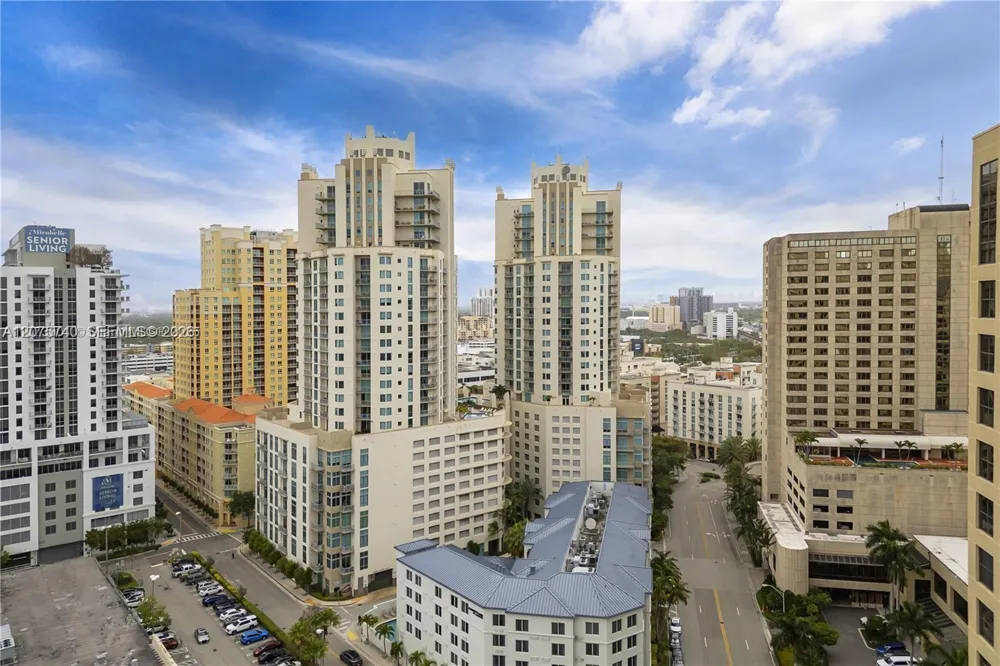 9055 SW 73rd Ct #1103 Miami, FL 33156