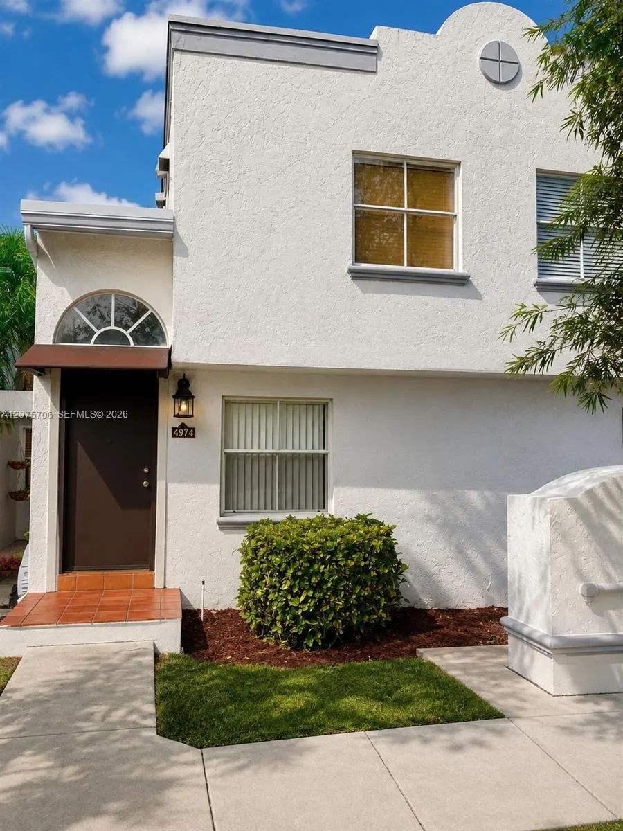 4974 NW 97th Pl #310 Doral, FL 33178