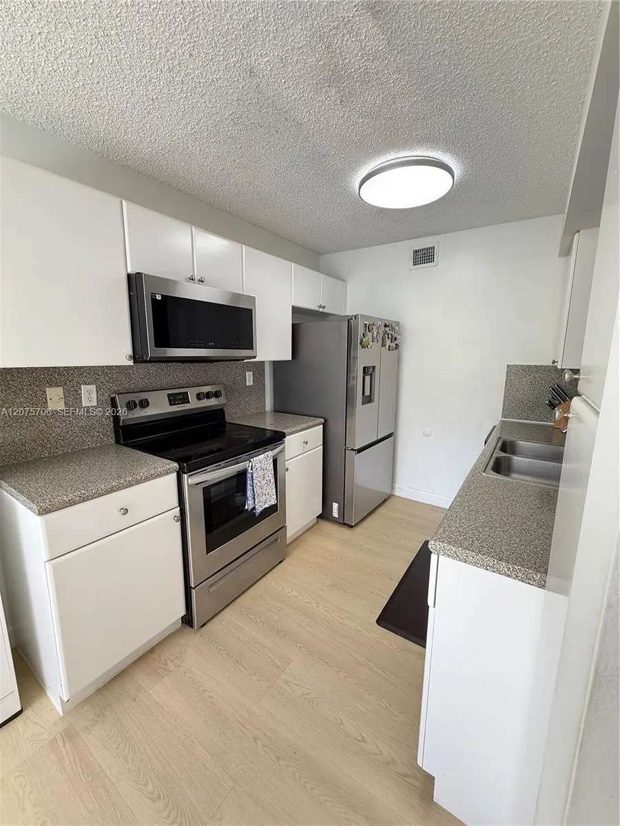 4974 NW 97th Pl #310 Doral, FL 33178