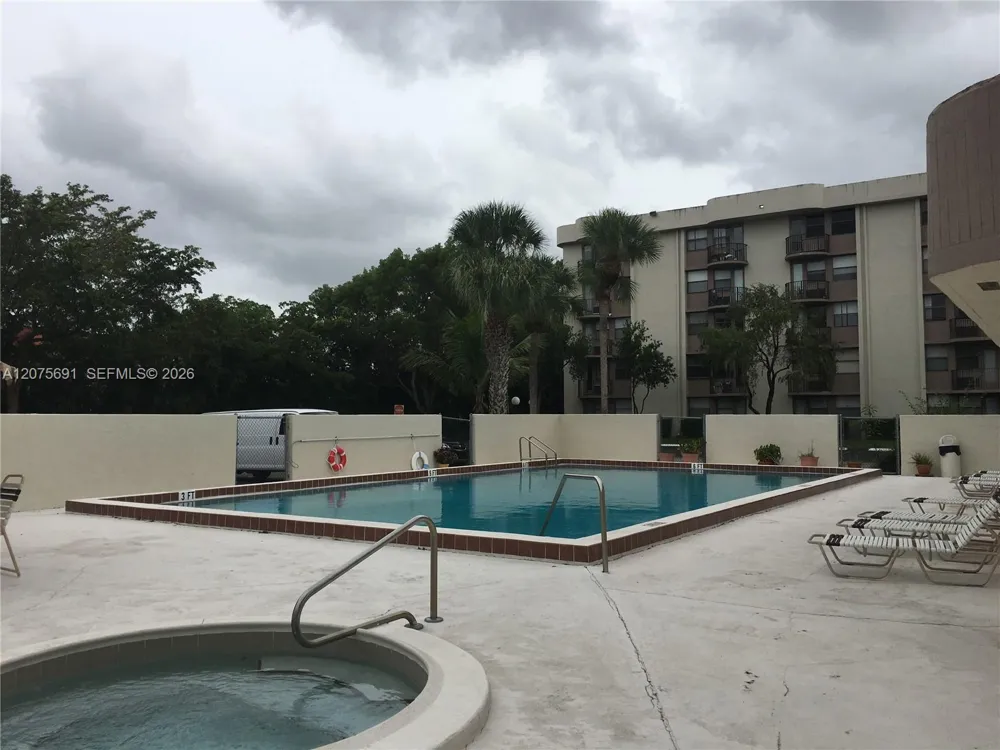 2771 Riverside Dr #214-A Coral Springs, FL 33065