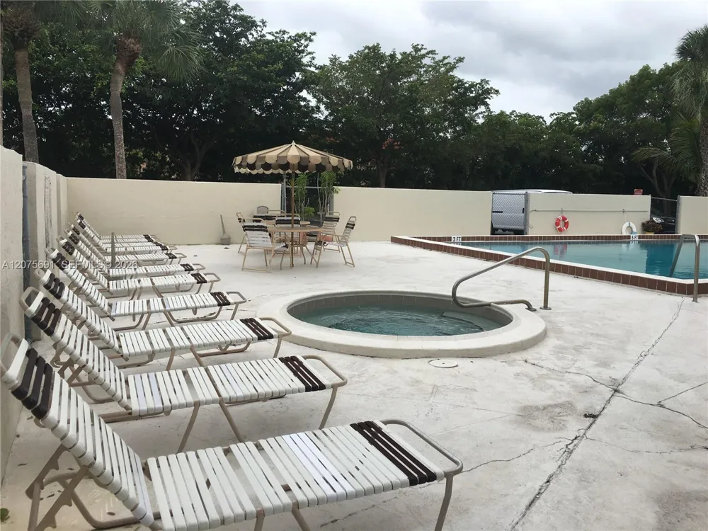 2771 Riverside Dr #214-A Coral Springs, FL 33065