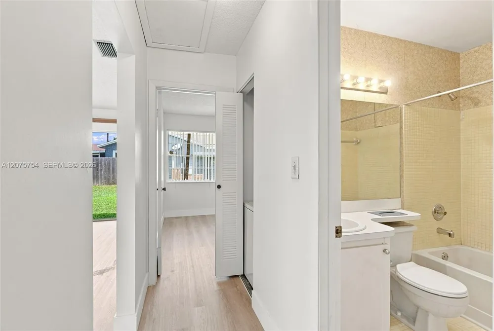 9771 W Fern Ln Miramar, FL 33025