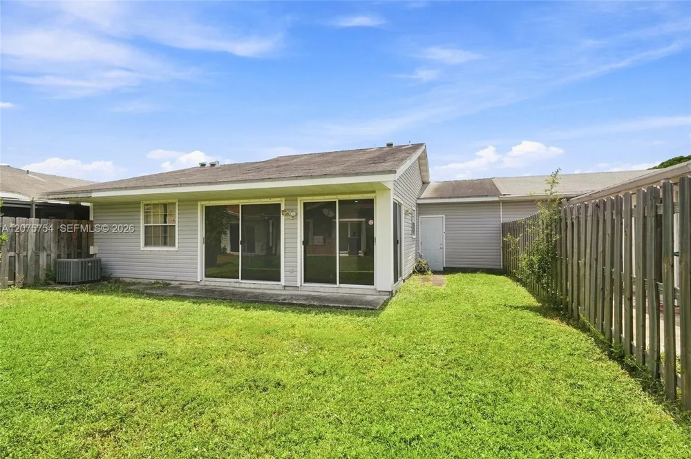 9771 W Fern Ln Miramar, FL 33025