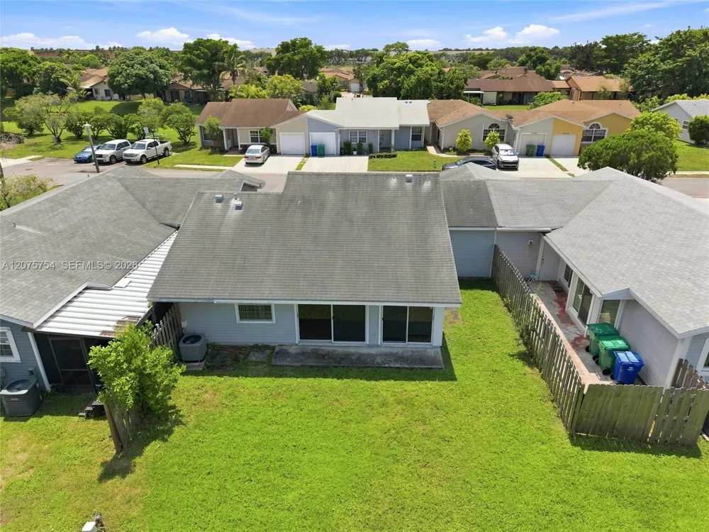 9771 W Fern Ln Miramar, FL 33025