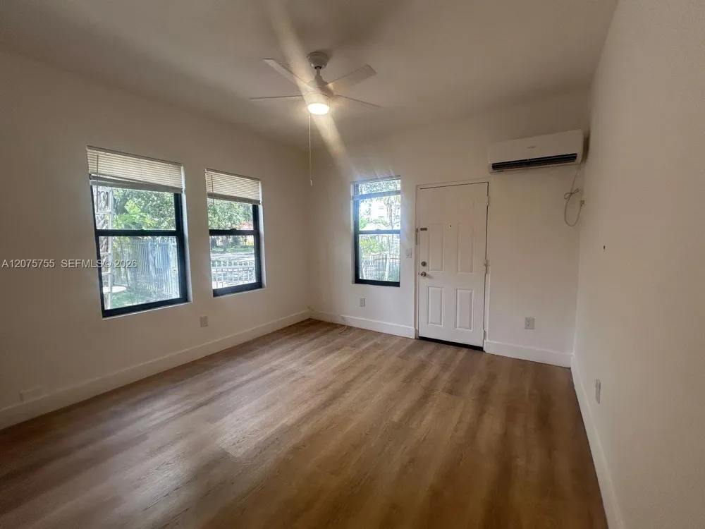 2000 Monroe St #10 Hollywood, FL 33020
