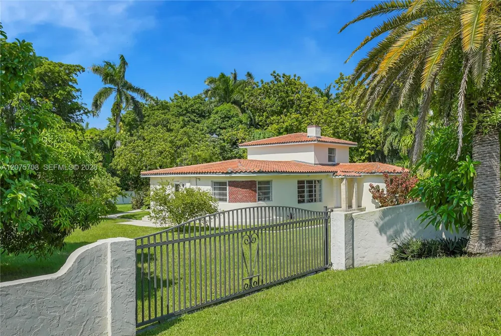8775 SW 53rd Ct #REAR Miami, FL 33143