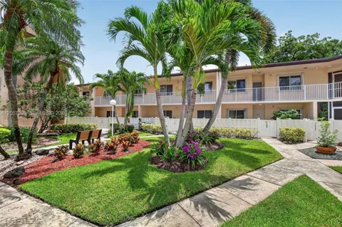 7449 Devon Dr #207