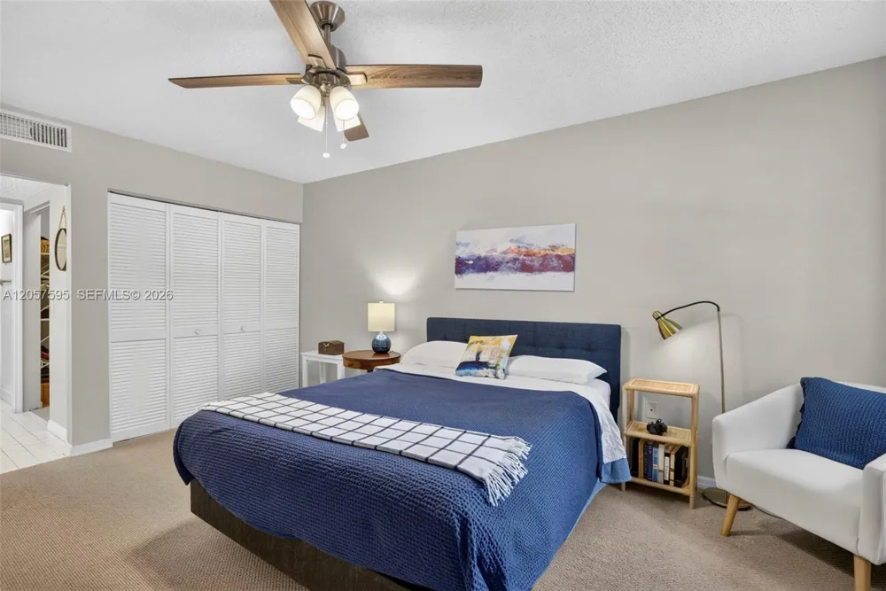 7449 Devon Dr #207 Tamarac, FL 33321