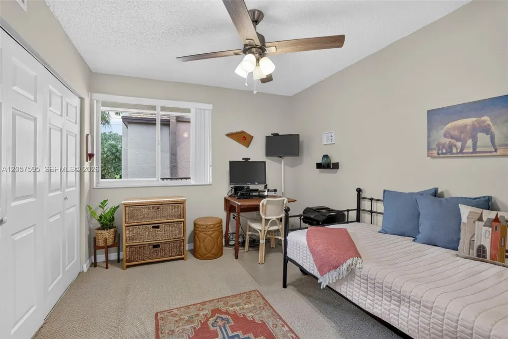 7449 Devon Dr #207 Tamarac, FL 33321