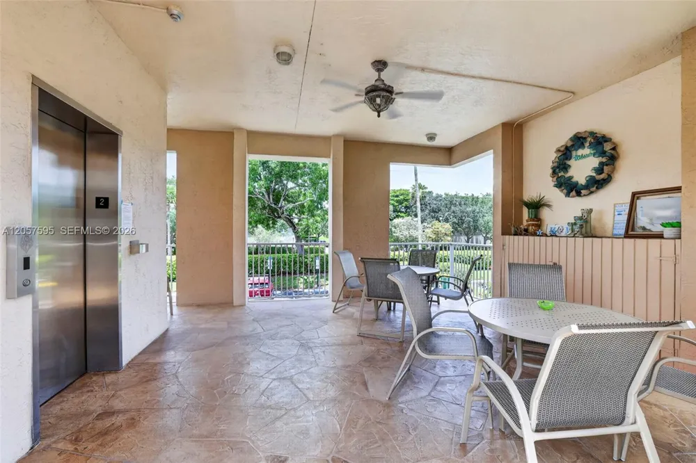 7449 Devon Dr #207 Tamarac, FL 33321
