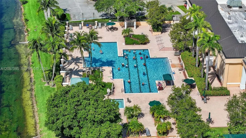 7449 Devon Dr #207 Tamarac, FL 33321