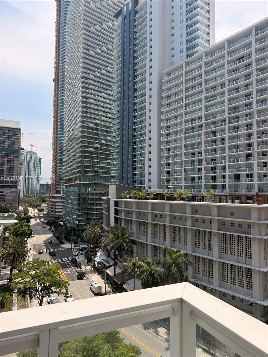 1080 Brickell Ave #913 Miami, FL 33131