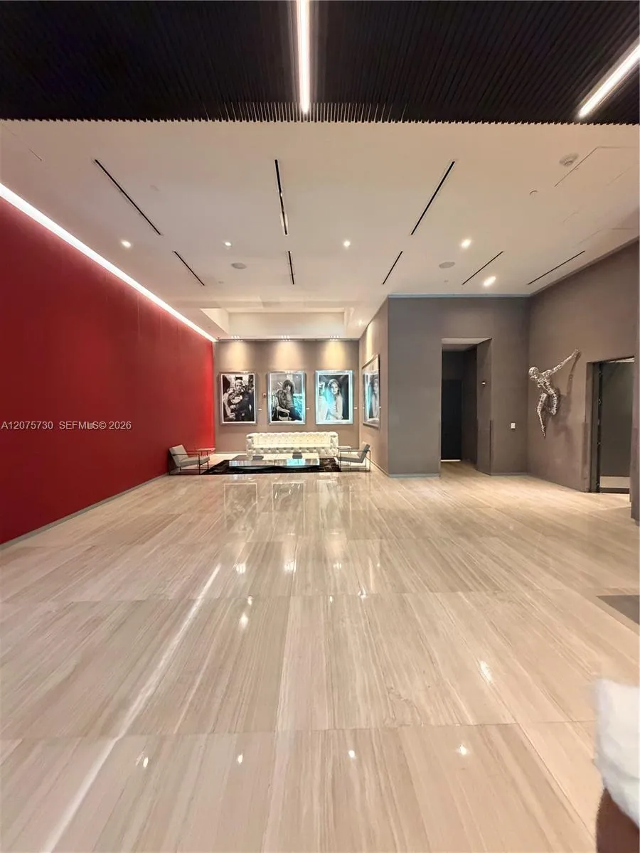 1080 Brickell Ave #913 Miami, FL 33131