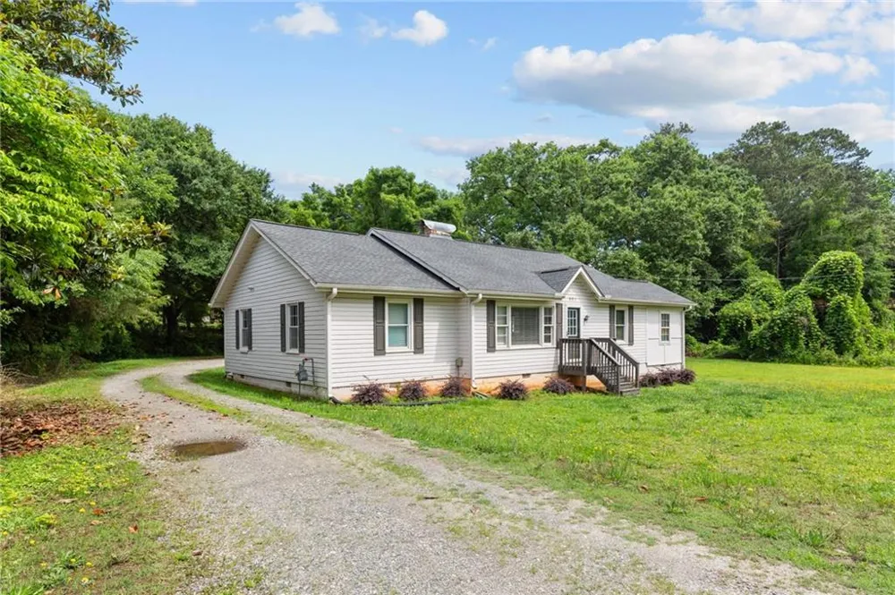 641 Highway 23 NW Suwanee, GA 30024