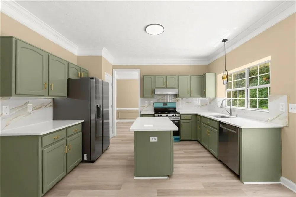 2010 Buckley Trail Snellville, GA 30078