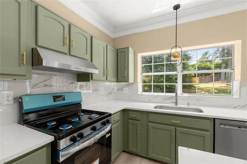 2010 Buckley Trail Snellville, GA 30078