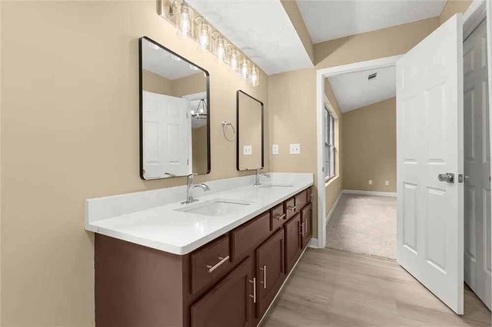 2010 Buckley Trail Snellville, GA 30078