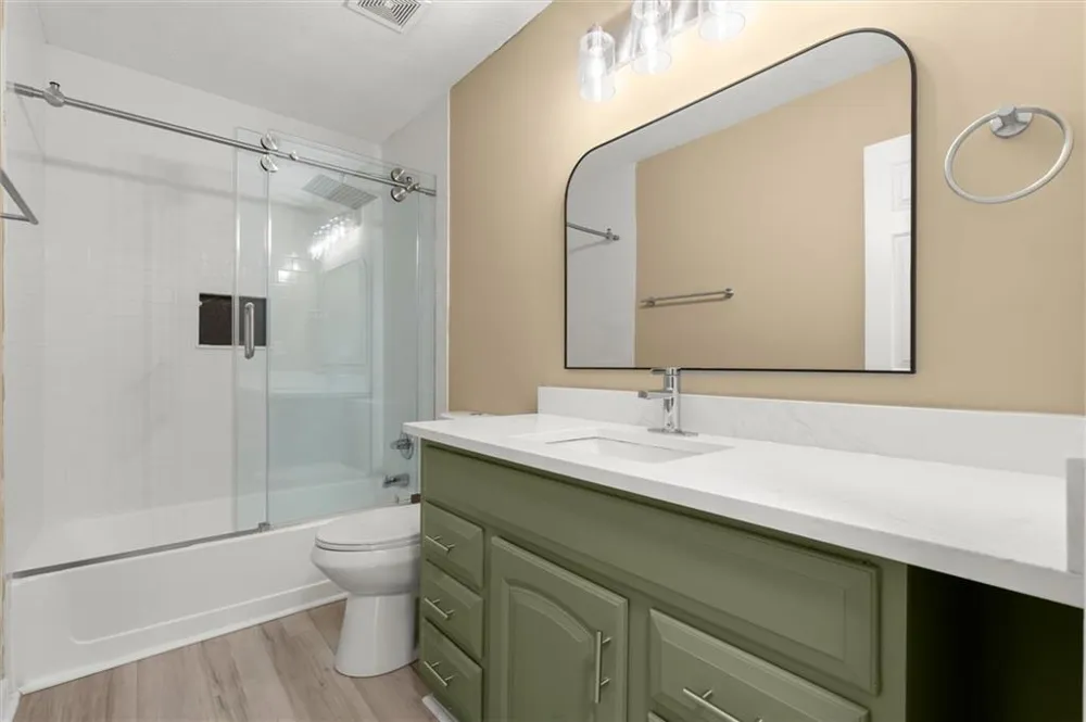 2010 Buckley Trail Snellville, GA 30078