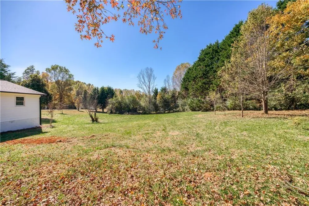 130 Glory Lane Mount Airy, GA 30563